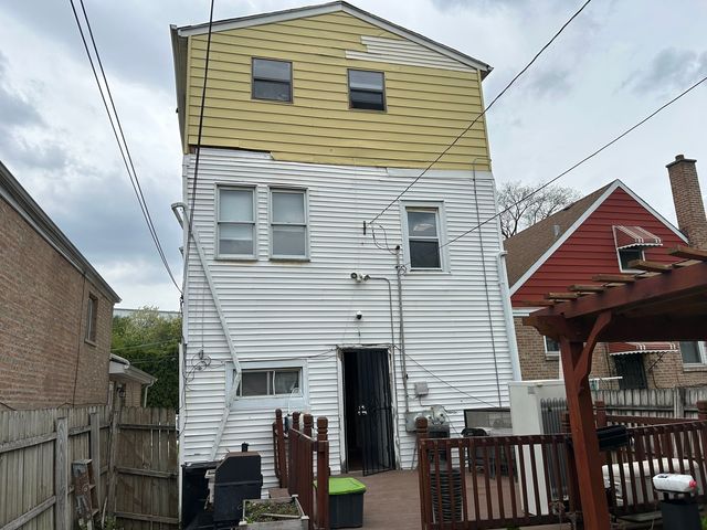 9147 S Dante Avenue, Chicago, IL 60619