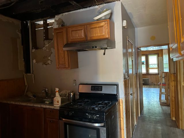 9147 S Dante Avenue, Chicago, IL 60619