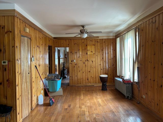 9147 S Dante Avenue, Chicago, IL 60619