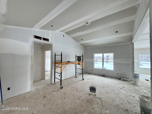 1860 Caleb Court, Waterville, OH 43566