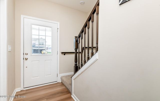 569 Williamsburg Dr, Mt Washington, KY 40047