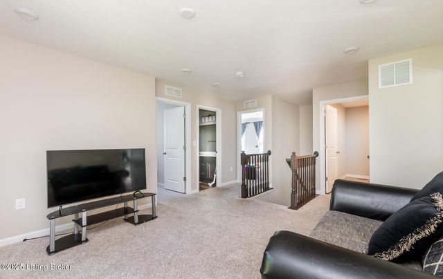 569 Williamsburg Dr, Mt Washington, KY 40047