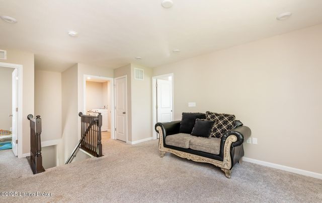 569 Williamsburg Dr, Mt Washington, KY 40047