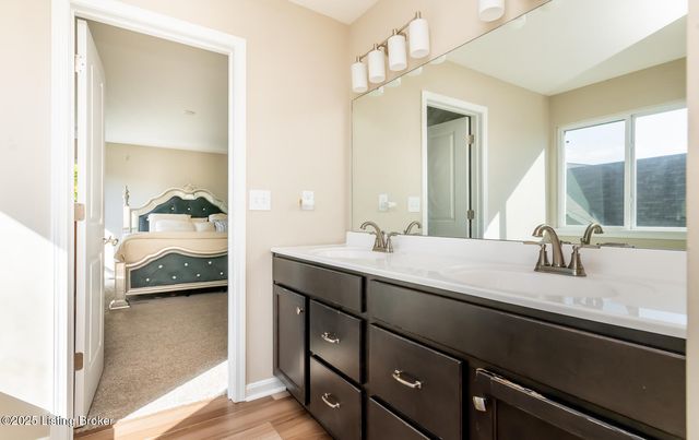 569 Williamsburg Dr, Mt Washington, KY 40047