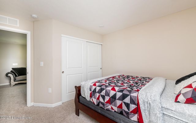 569 Williamsburg Dr, Mt Washington, KY 40047