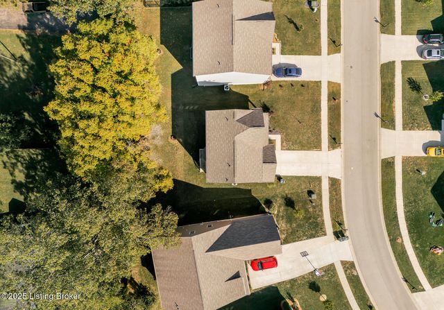 569 Williamsburg Dr, Mt Washington, KY 40047