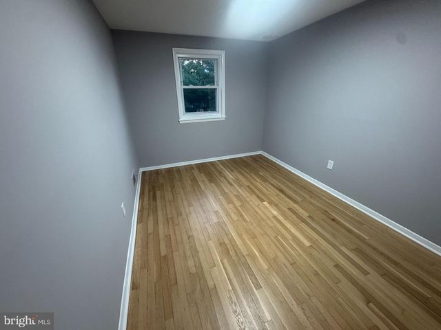 1022 FOXWOOD LN, Baltimore, MD 21221
