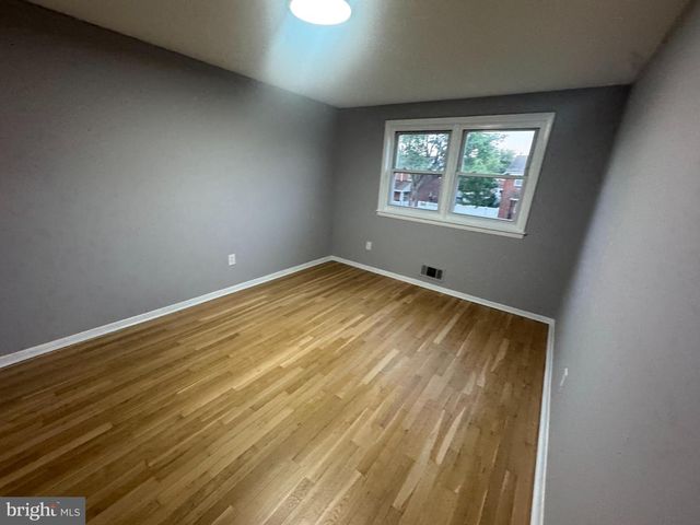 1022 FOXWOOD LN, Baltimore, MD 21221
