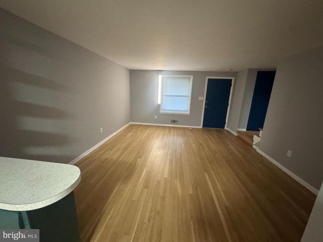 1022 FOXWOOD LN, Baltimore, MD 21221