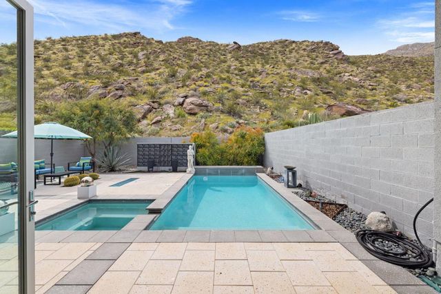 1201 Surrey Lane, Palm Springs, CA 92264