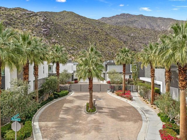 1201 Surrey Lane, Palm Springs, CA 92264