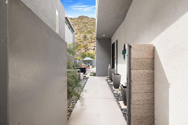 1201 Surrey Lane, Palm Springs, CA 92264