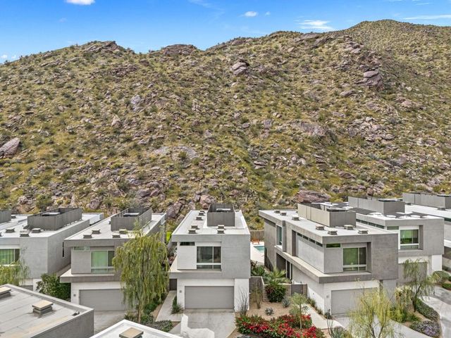 1201 Surrey Lane, Palm Springs, CA 92264