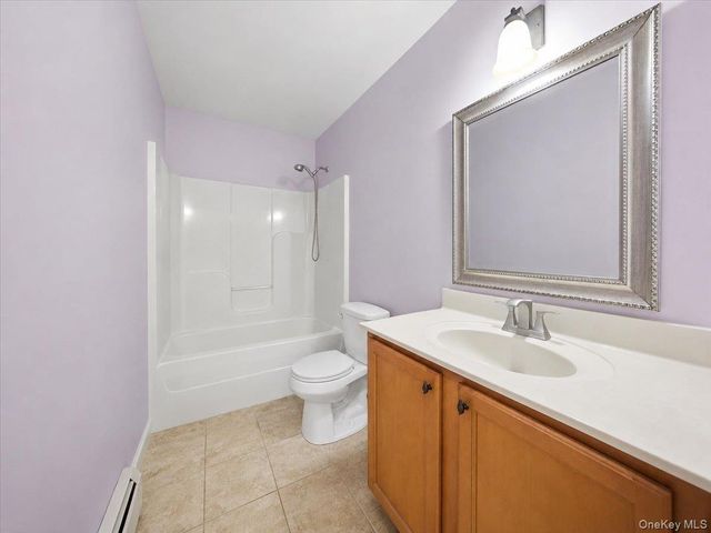977 Mt Hope Road, Middletown, NY 10940