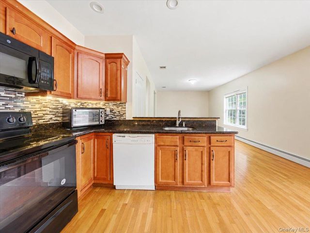 977 Mt Hope Road, Middletown, NY 10940