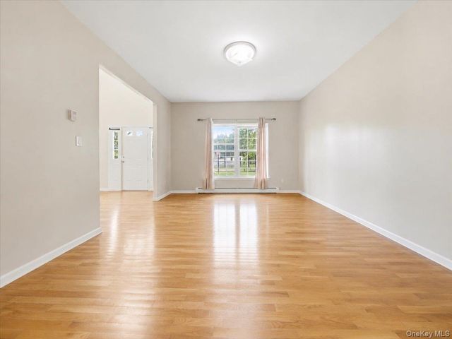 977 Mt Hope Road, Middletown, NY 10940