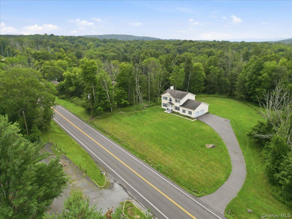 977 Mt Hope Road, Middletown, NY 10940