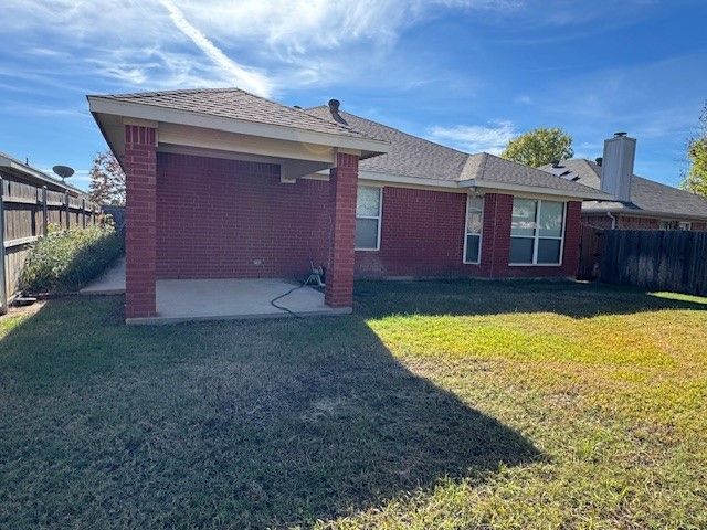 8353 Riversprings Drive, Fort Worth, TX 76053