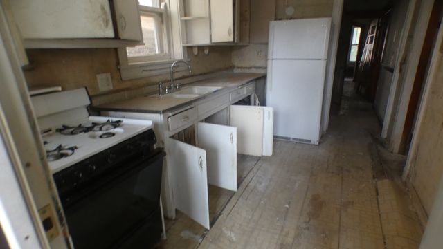 7916 S Elizabeth Street, Chicago, IL 60620