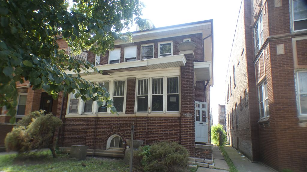 7916 S Elizabeth Street, Chicago, IL 60620