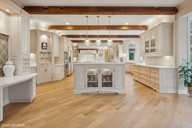 8S223 Derby Drive, Naperville, IL 60540