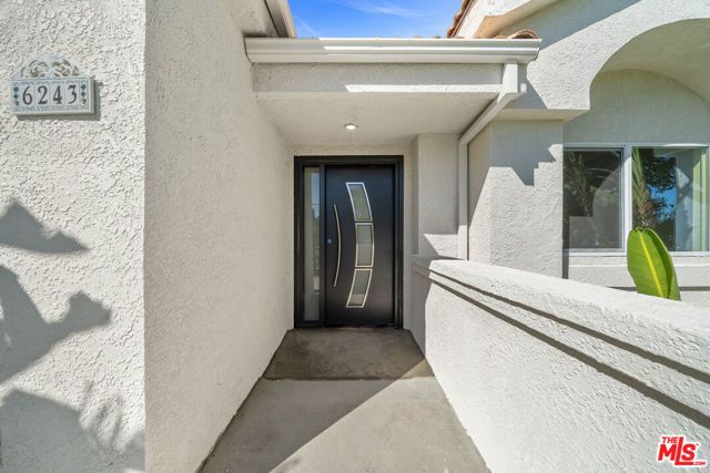 6243 Fallbrook Avenue, Woodland Hills (los Angeles), CA 91367