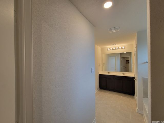 1543 Rocky Rise, San Antonio, TX 78245