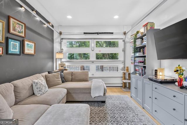 523 Griffin Street NW, Atlanta, GA 30318