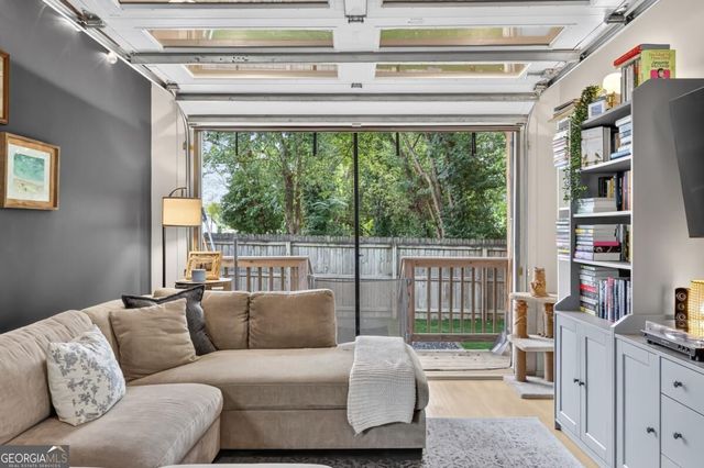 523 Griffin Street NW, Atlanta, GA 30318