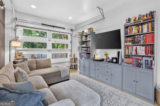 523 Griffin Street NW, Atlanta, GA 30318