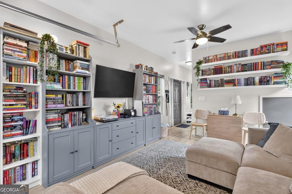 523 Griffin Street NW, Atlanta, GA 30318 — photo 5