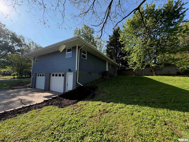203 EATON Avenue, Bartonville, IL 61607