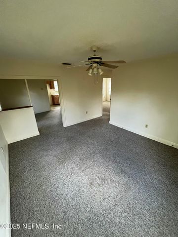 6986 SALLIE Avenue, Jacksonville, FL 32210