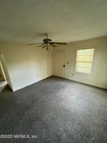 6986 SALLIE Avenue, Jacksonville, FL 32210