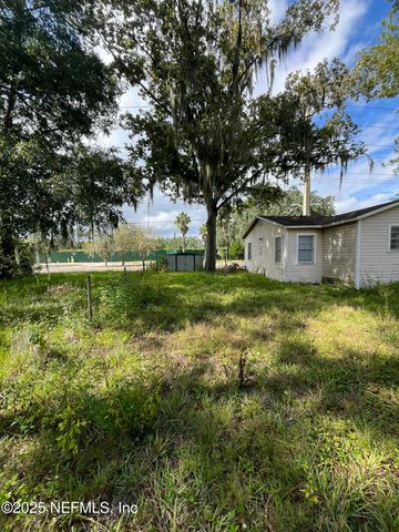 6986 SALLIE Avenue, Jacksonville, FL 32210