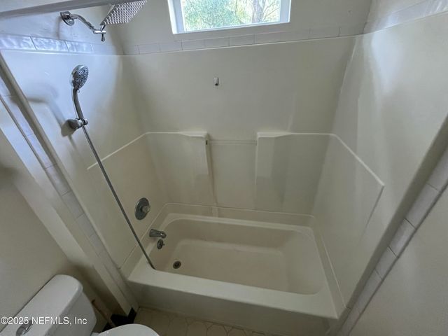 6986 SALLIE Avenue, Jacksonville, FL 32210