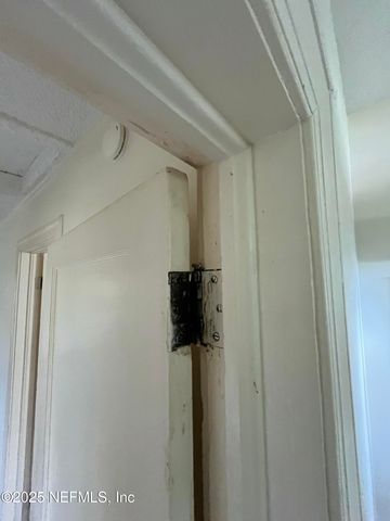 6986 SALLIE Avenue, Jacksonville, FL 32210