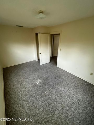 6986 SALLIE Avenue, Jacksonville, FL 32210