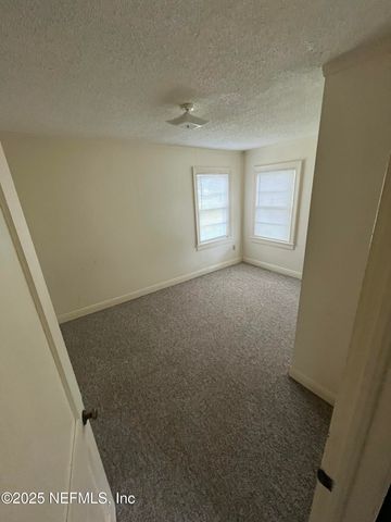 6986 SALLIE Avenue, Jacksonville, FL 32210