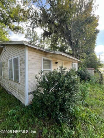 6986 SALLIE Avenue, Jacksonville, FL 32210