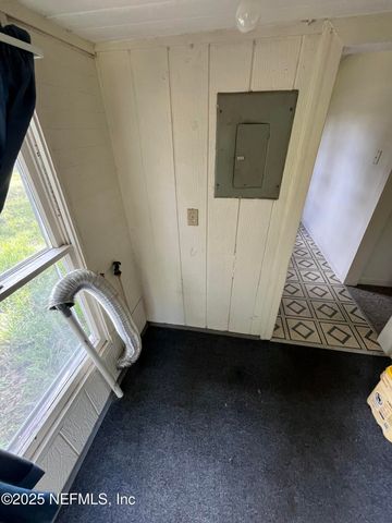 6986 SALLIE Avenue, Jacksonville, FL 32210