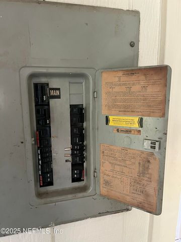 6986 SALLIE Avenue, Jacksonville, FL 32210