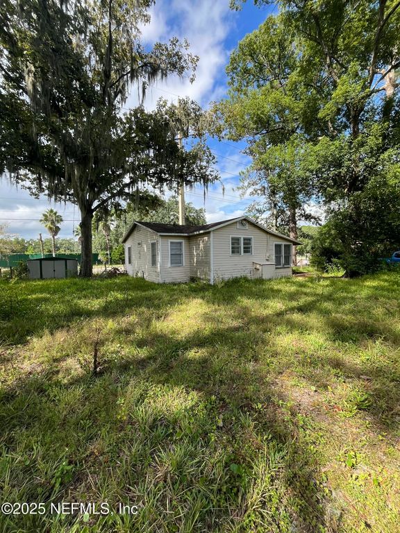 6986 SALLIE Avenue, Jacksonville, FL 32210