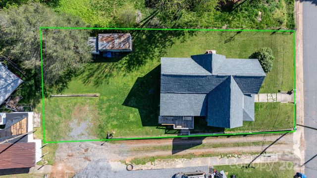 71 14th Street SE, Hickory, NC 28602