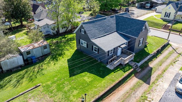 71 14th Street SE, Hickory, NC 28602