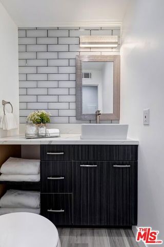 450 S Maple Drive 404, Beverly Hills, CA 90212