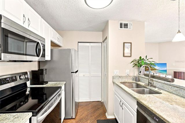 115 112TH AVENUE NE 307, St Petersburg, FL 33716