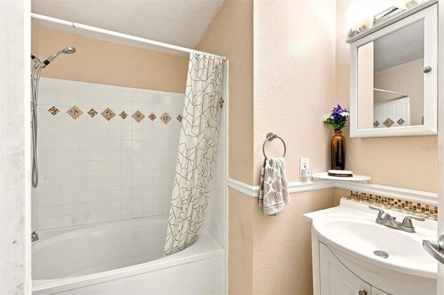 115 112TH AVENUE NE 307, St Petersburg, FL 33716