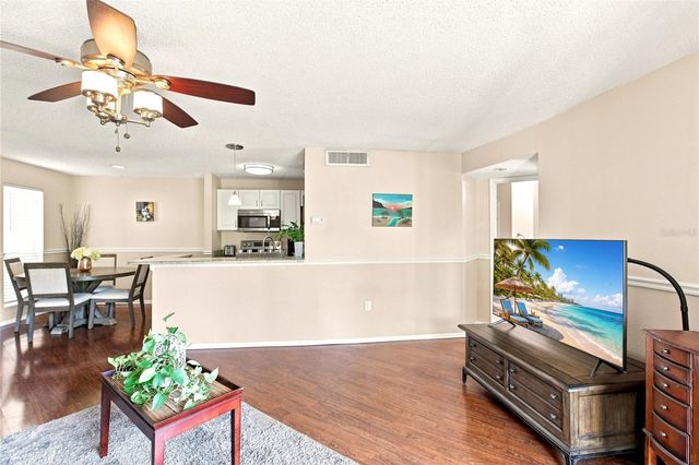 115 112TH AVENUE NE 307, St Petersburg, FL 33716