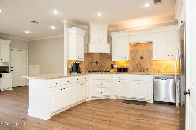 105 Bridgeton Way, Canton, MS 39046